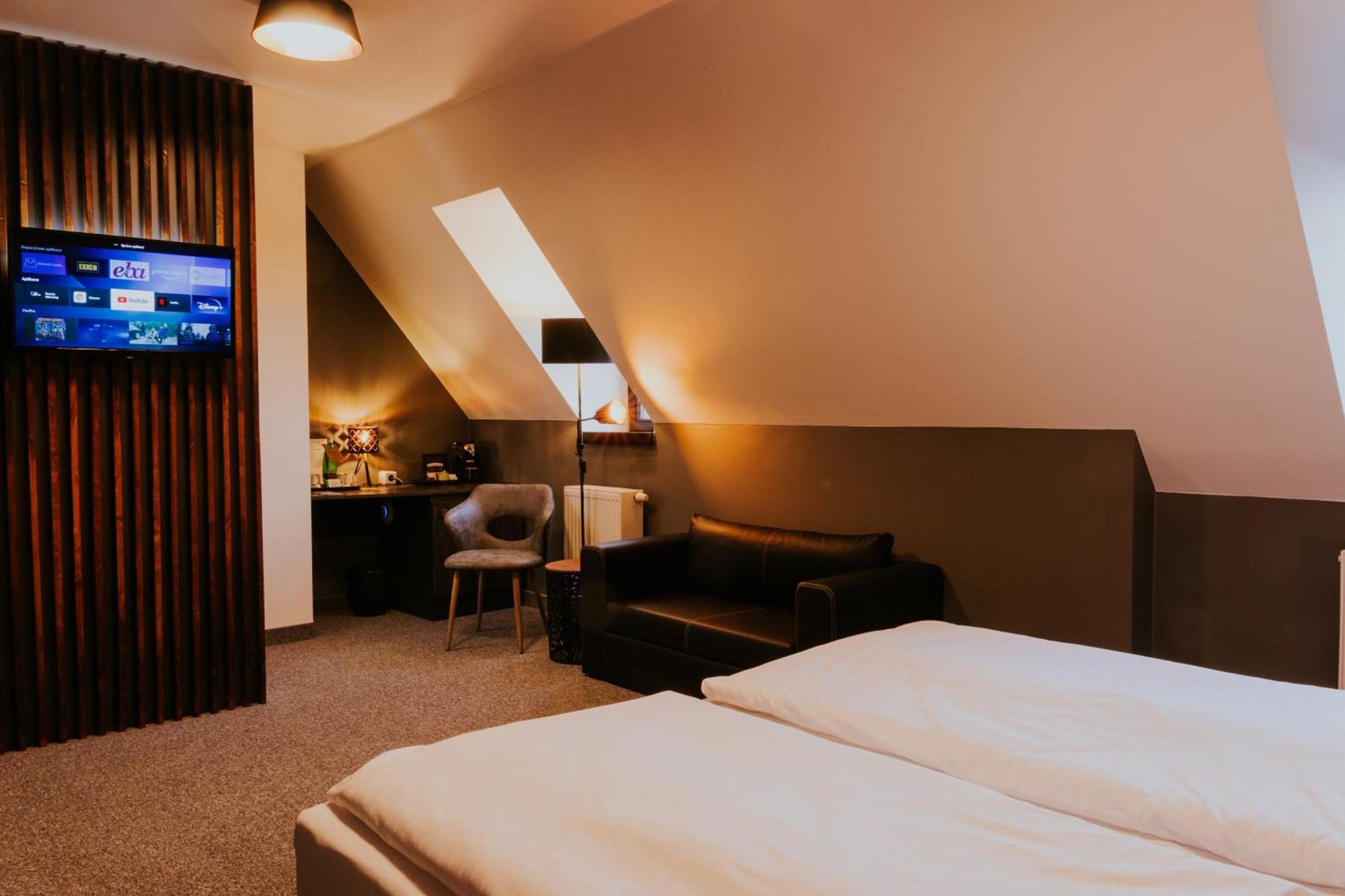 Wellness Hotel Liberecka Vysina Exteriör bild